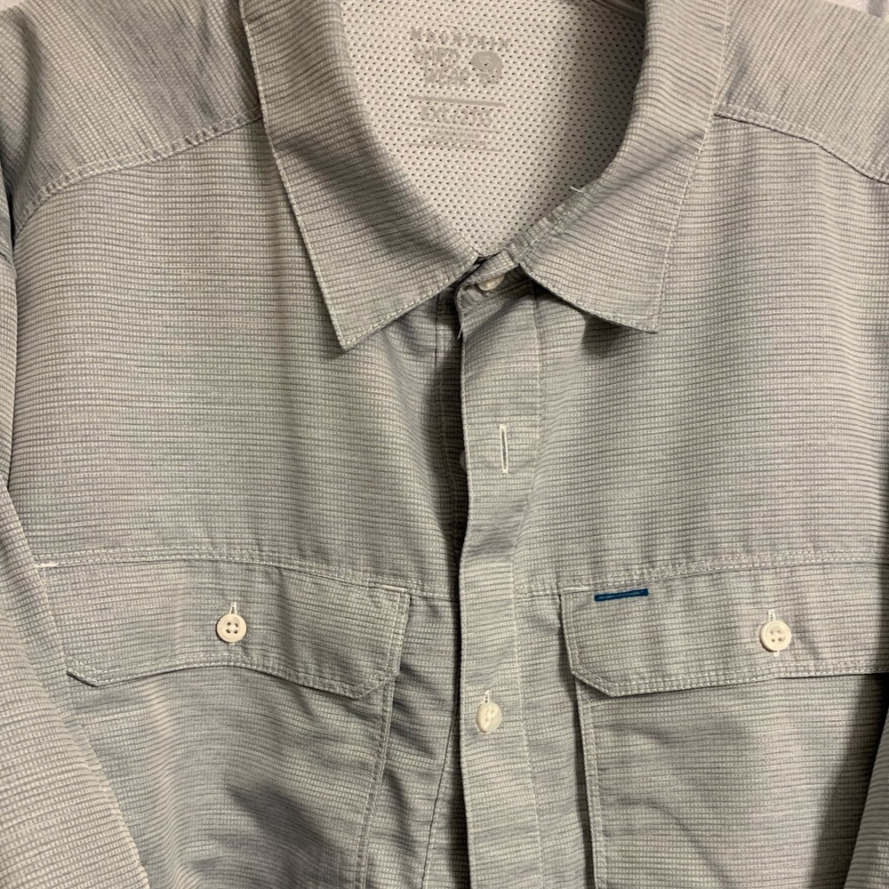 Long sleeve mountain hardware technical shirt xxl